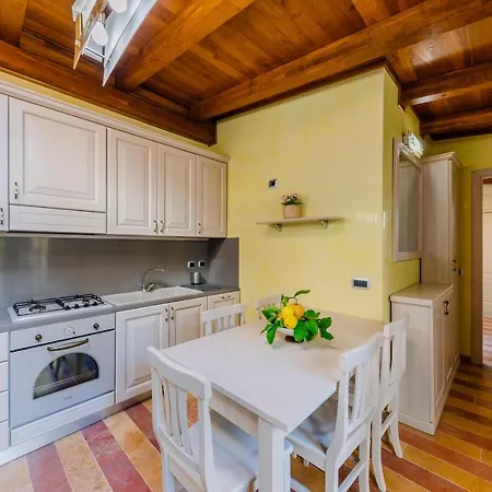 Bouganville House *