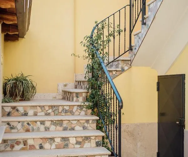 Lejlighed Bouganville House *