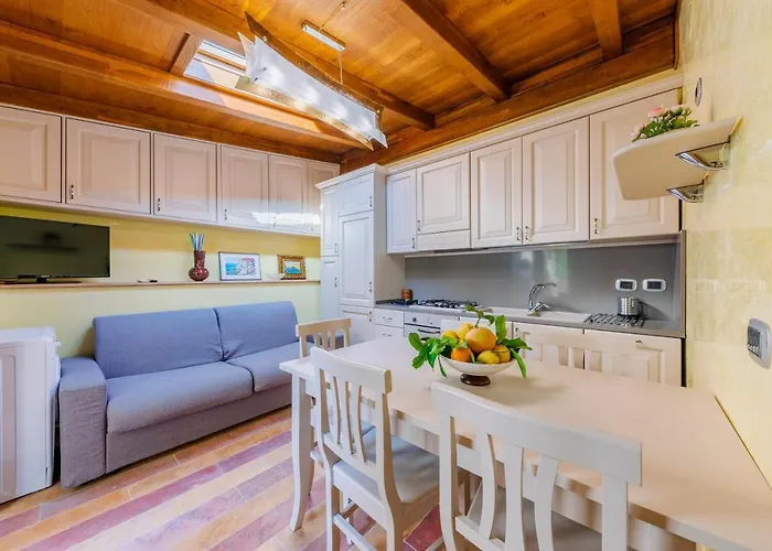 Bouganville House アパート *